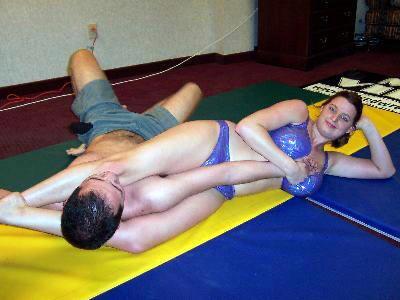 Ginger needs to keep an eye on Juan's right hand!